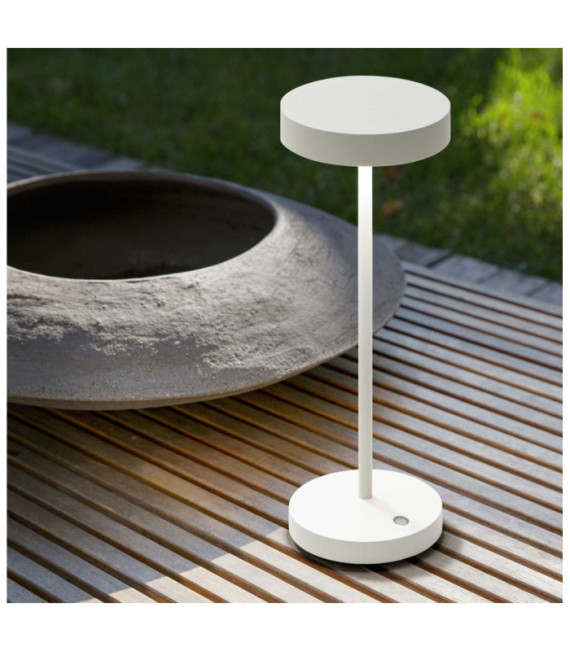 Lampada da tavolo da esterno in metallo bianco toffee
